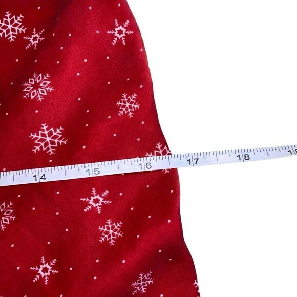 GUC Red Winter Nightie with Snowflakes - Picture 5 of 11